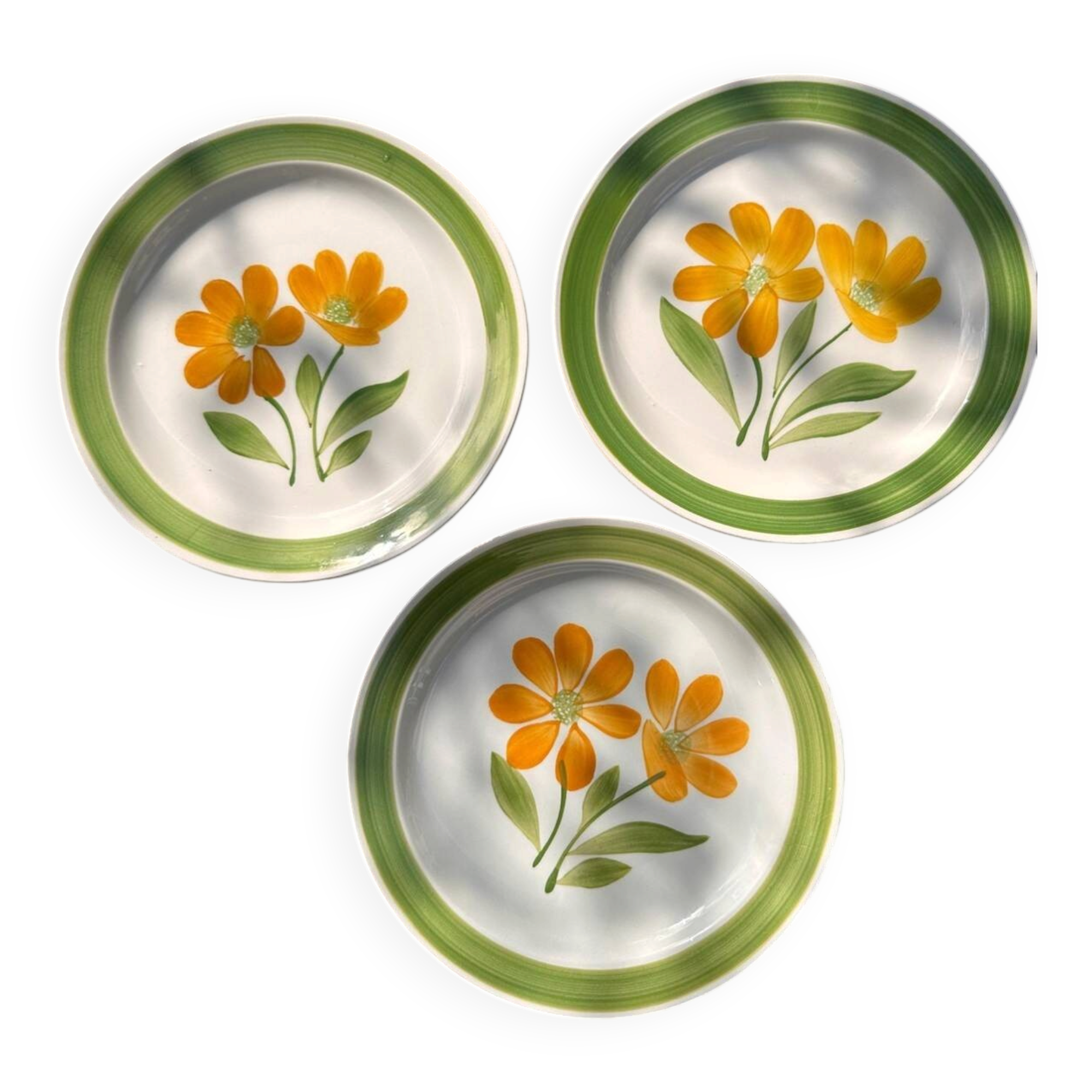 lot 3 Vintage Plates "Avallon Decor" Selected by KILT