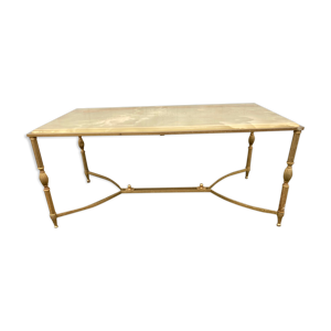 Table basse dessus pierre