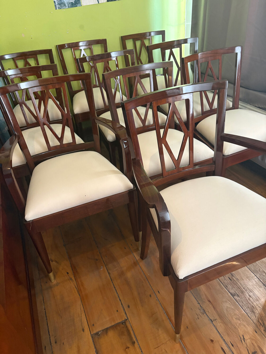10 chairs