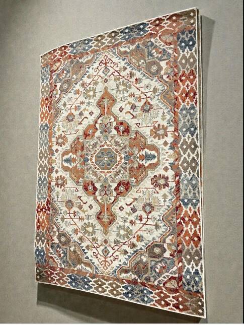 Chic Ethnic Rug with Kilim Patterns
