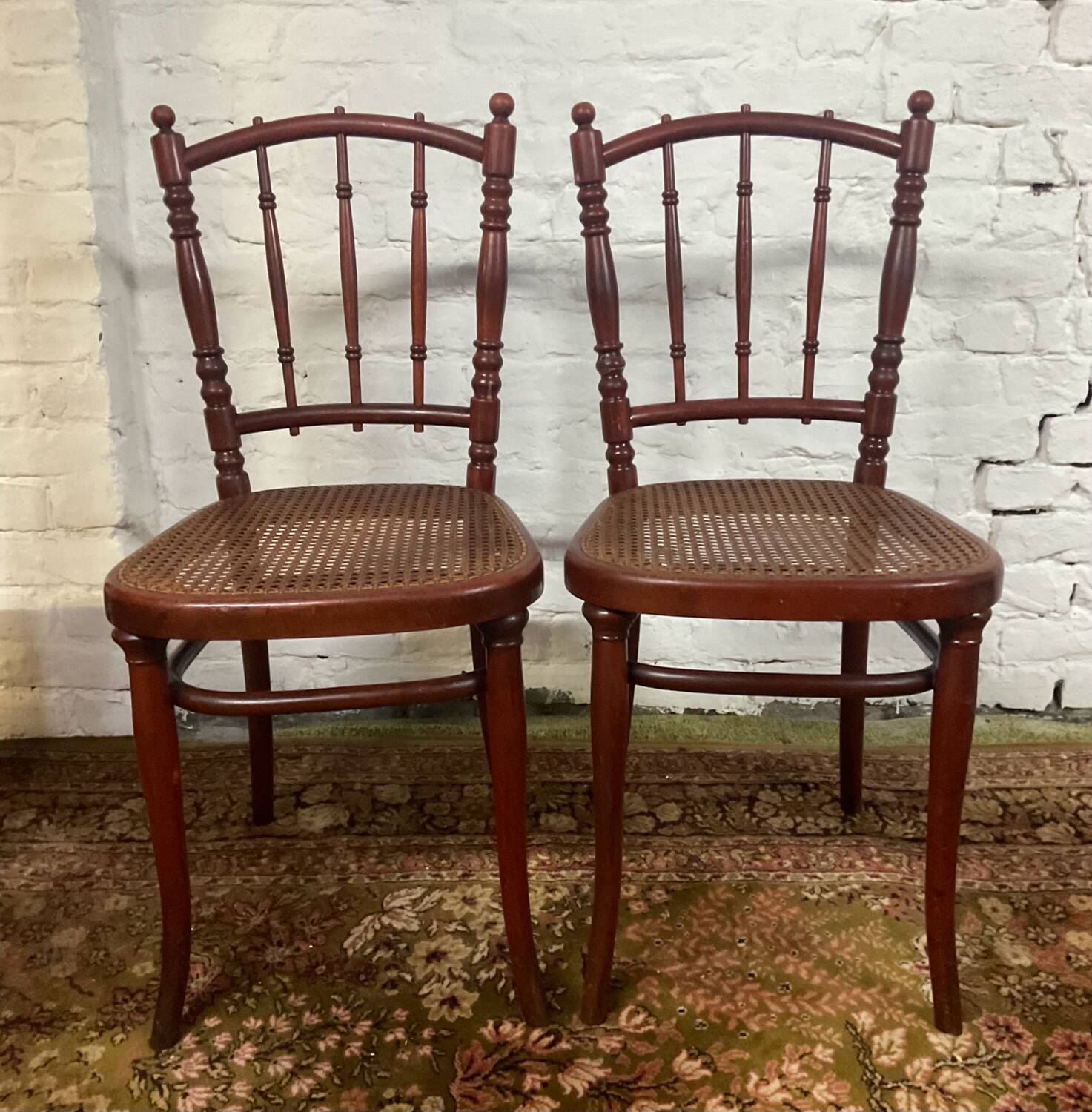 Paire de chaises bistrot Thonet estampillées