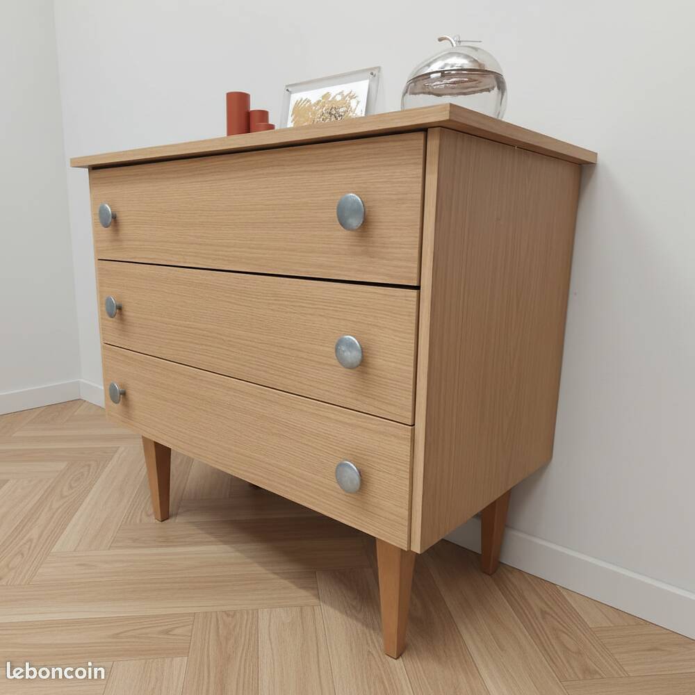 Vintage chest of drawers with silver handles