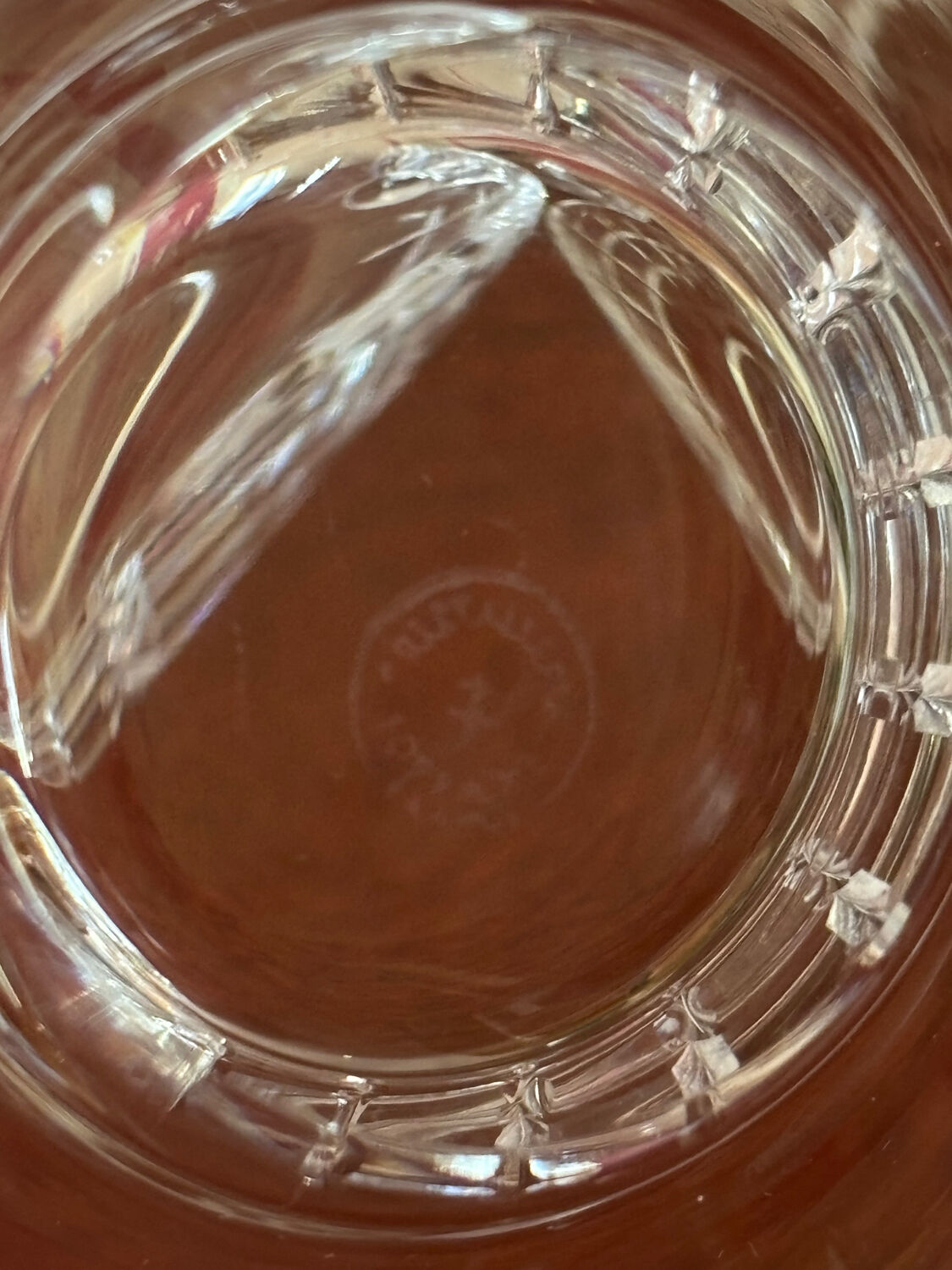 Cristallerie de Lorraine, 1 salad bowl and 6 bowls in chiseled crystal, punch service, ice service