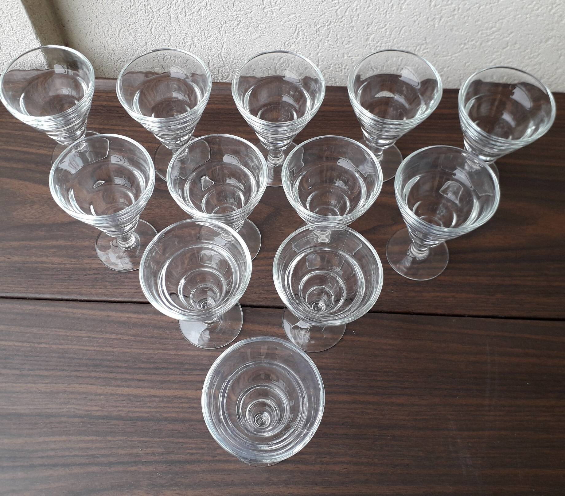 12 stemmed glasses
