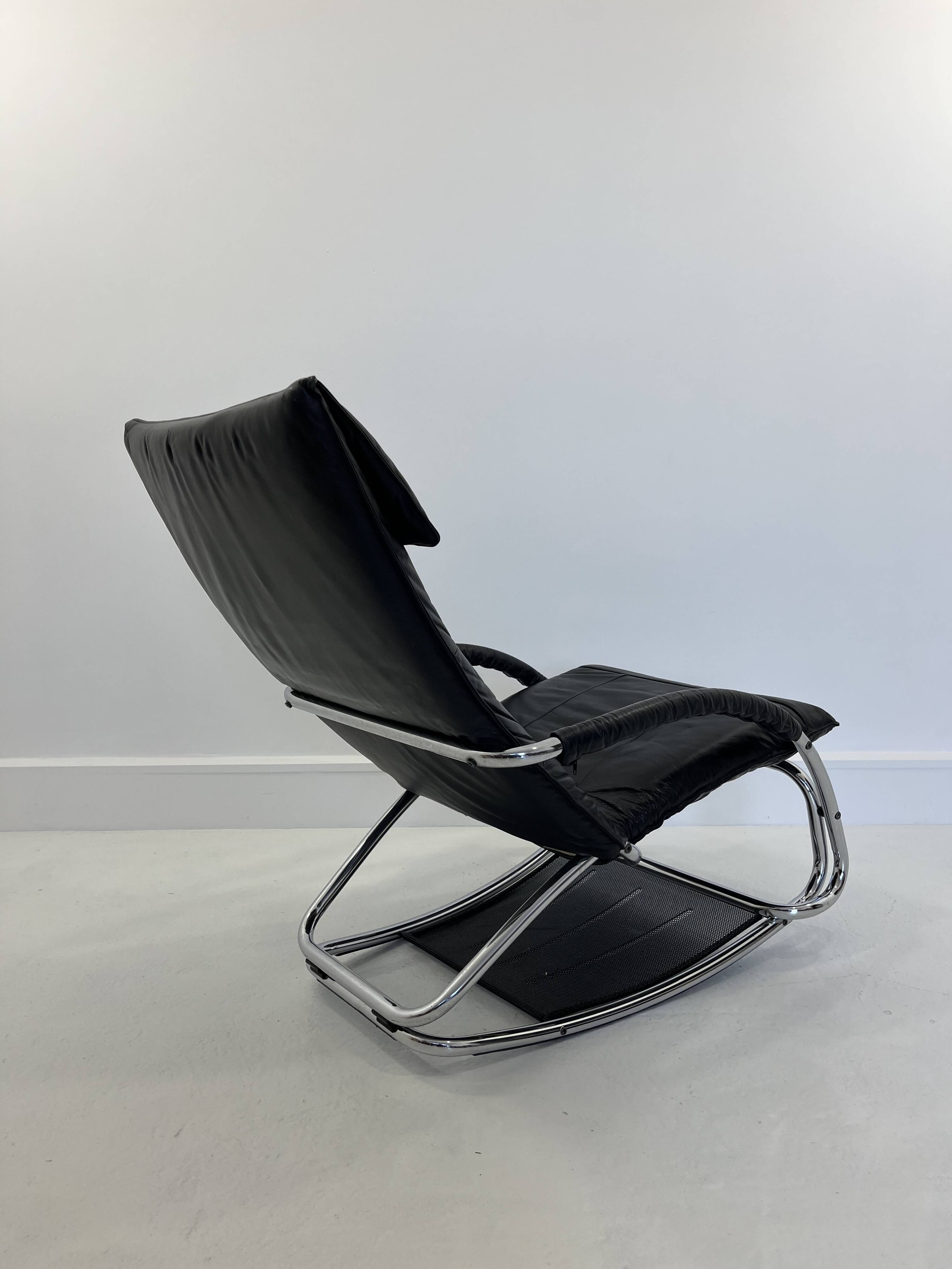 Fauteuil à bascule en cuir par Jochen Hoffman, années 1990
