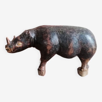 Rhinoceros ancien En bois