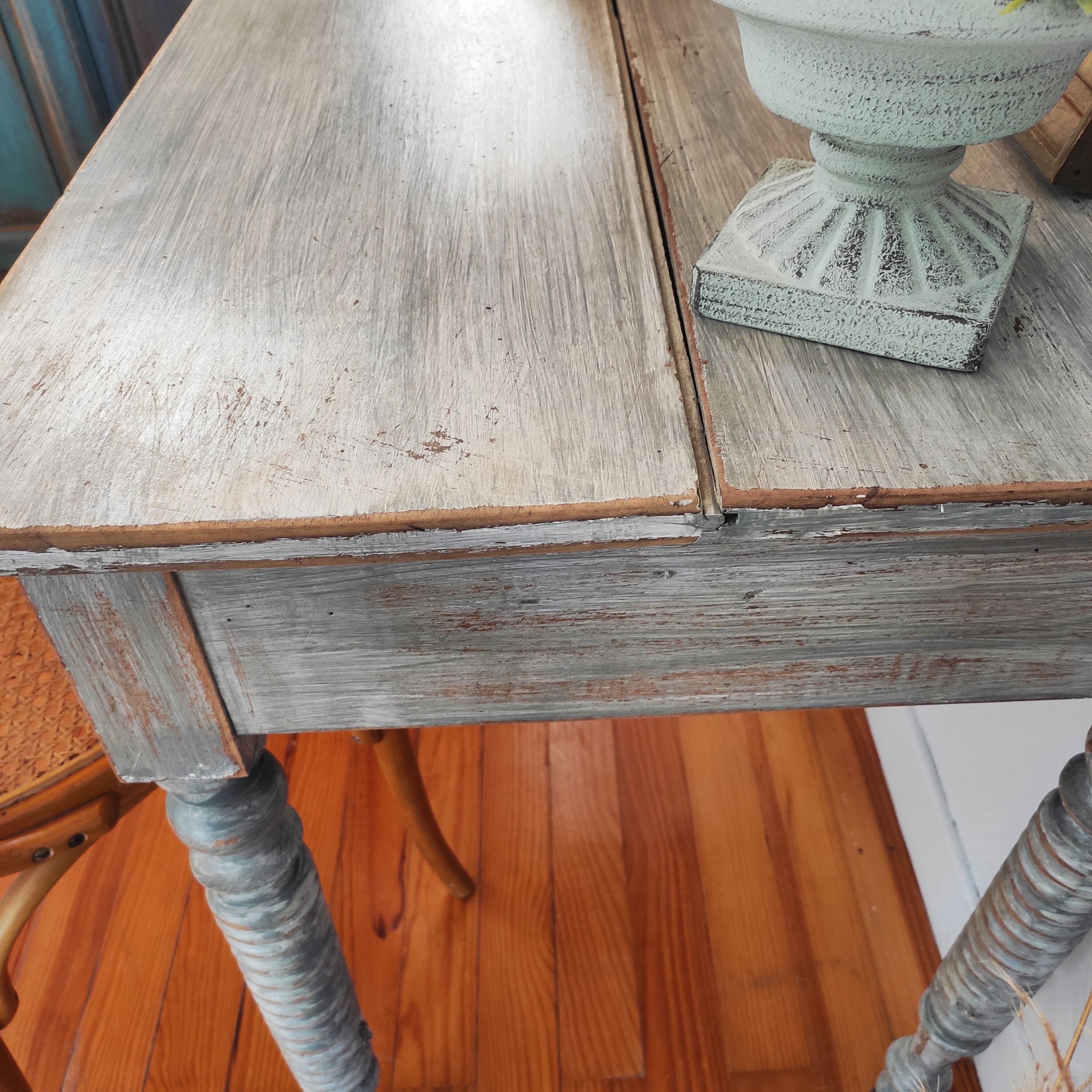 Farmhouse table