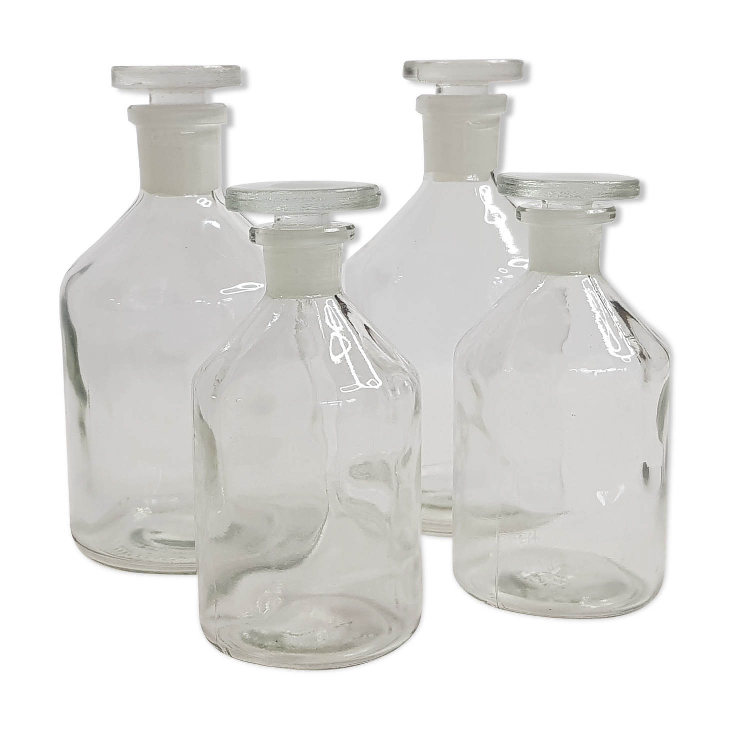 Set of four bottles of chemistry, 250 ml and 125 ml