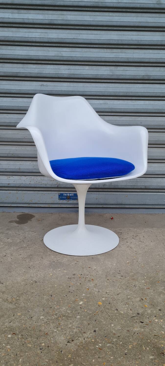 Fauteuil tulipe de eero saarinen pour knoll international 1960