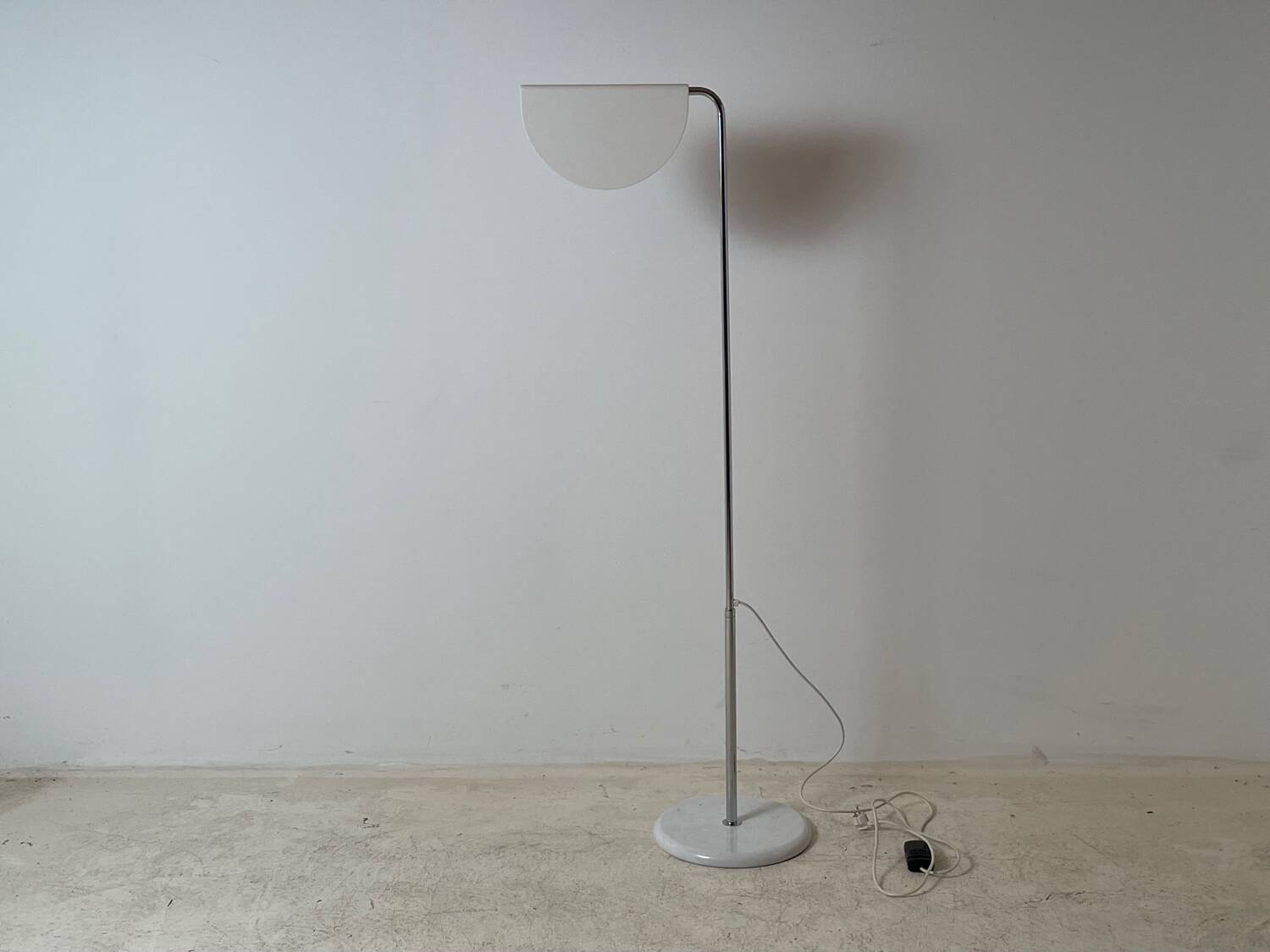 Lampadaire Mezzaluna par Bruno Gecchelin pour Skipper
