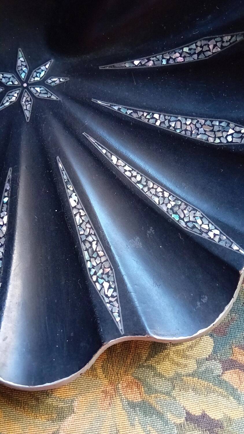 Napoleon III shell pocket emptier, black lacquered