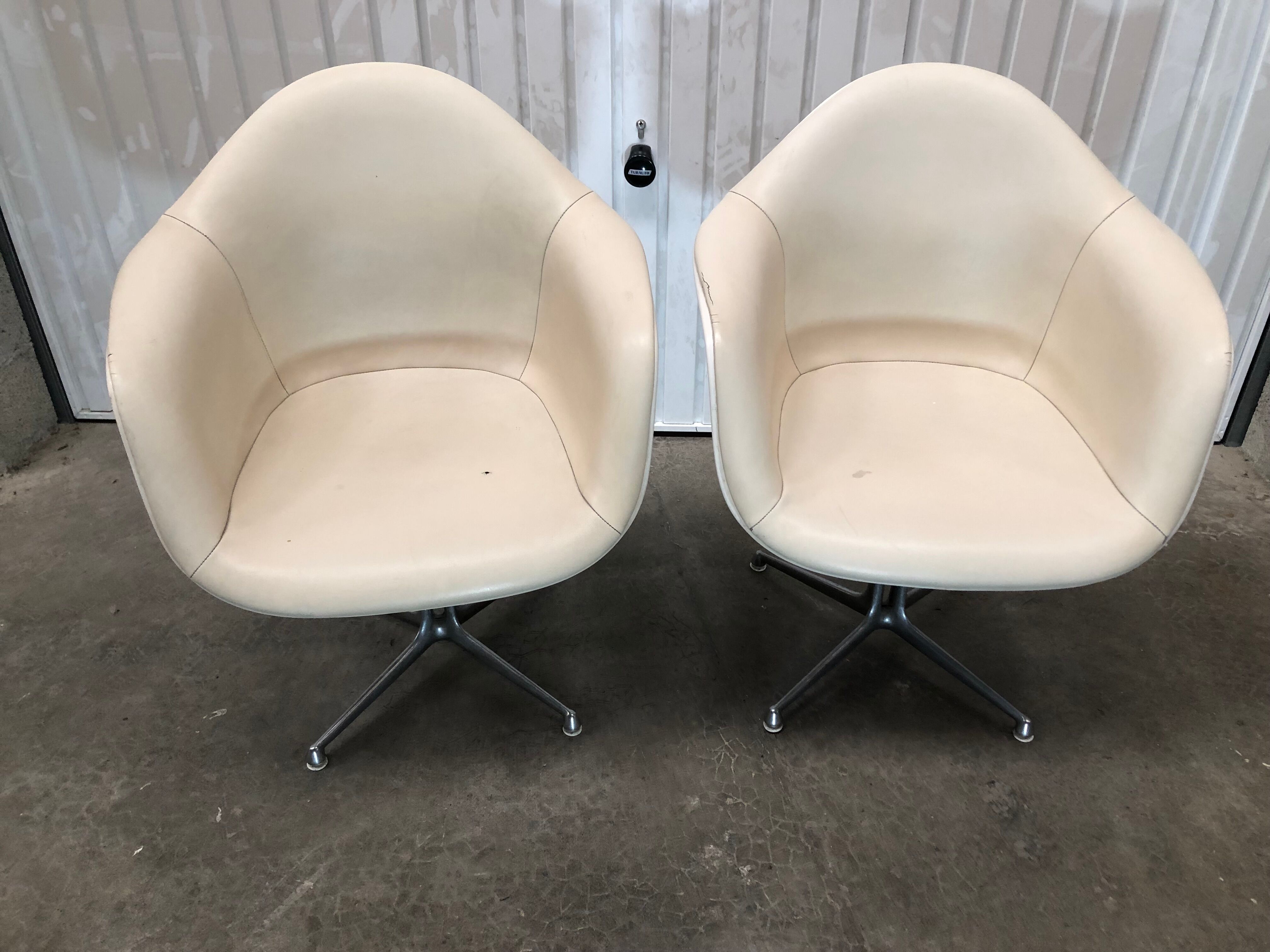 pair of armchairs la fonda design Charles Eames 1970