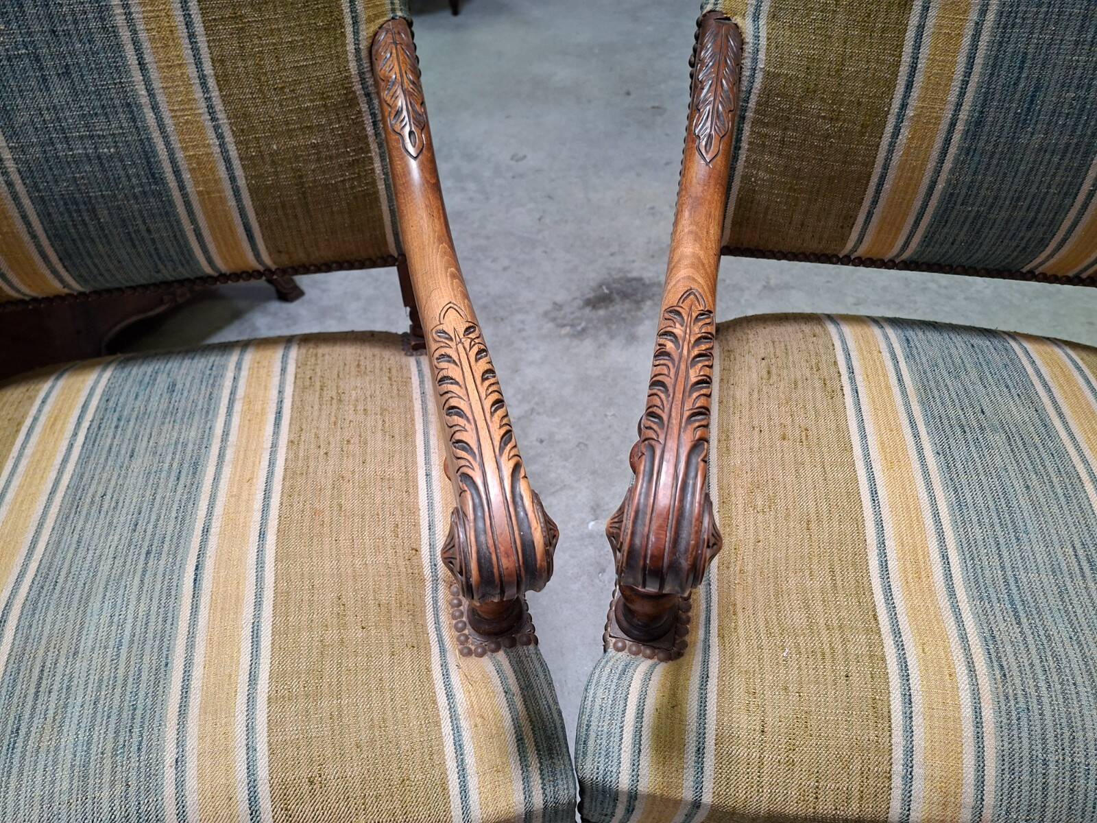 Pair of walnut armchairs – Louis XIII style – Turned and carved wood - X