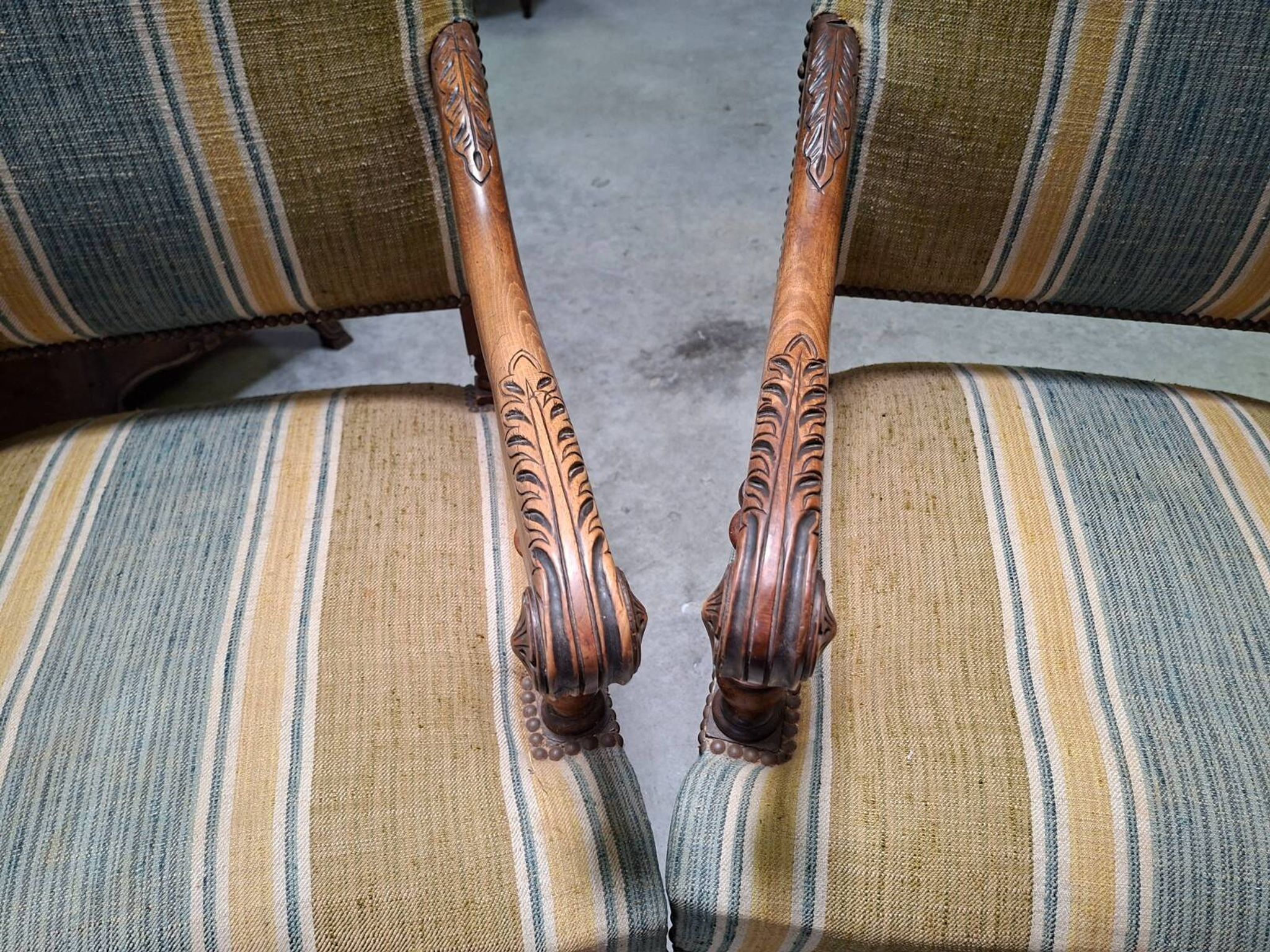 Pair of walnut armchairs – Louis XIII style – Turned and carved wood - X