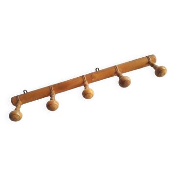Wooden wall coat rack with 5 hooks