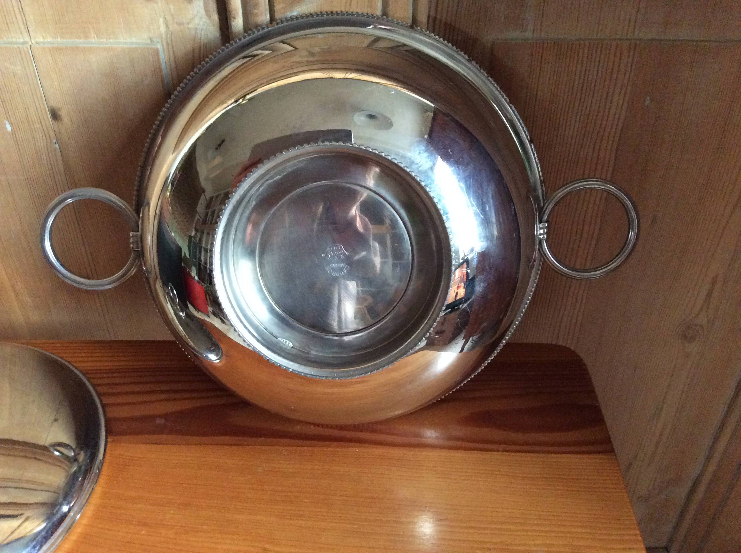 Stainless steel vegetable dish