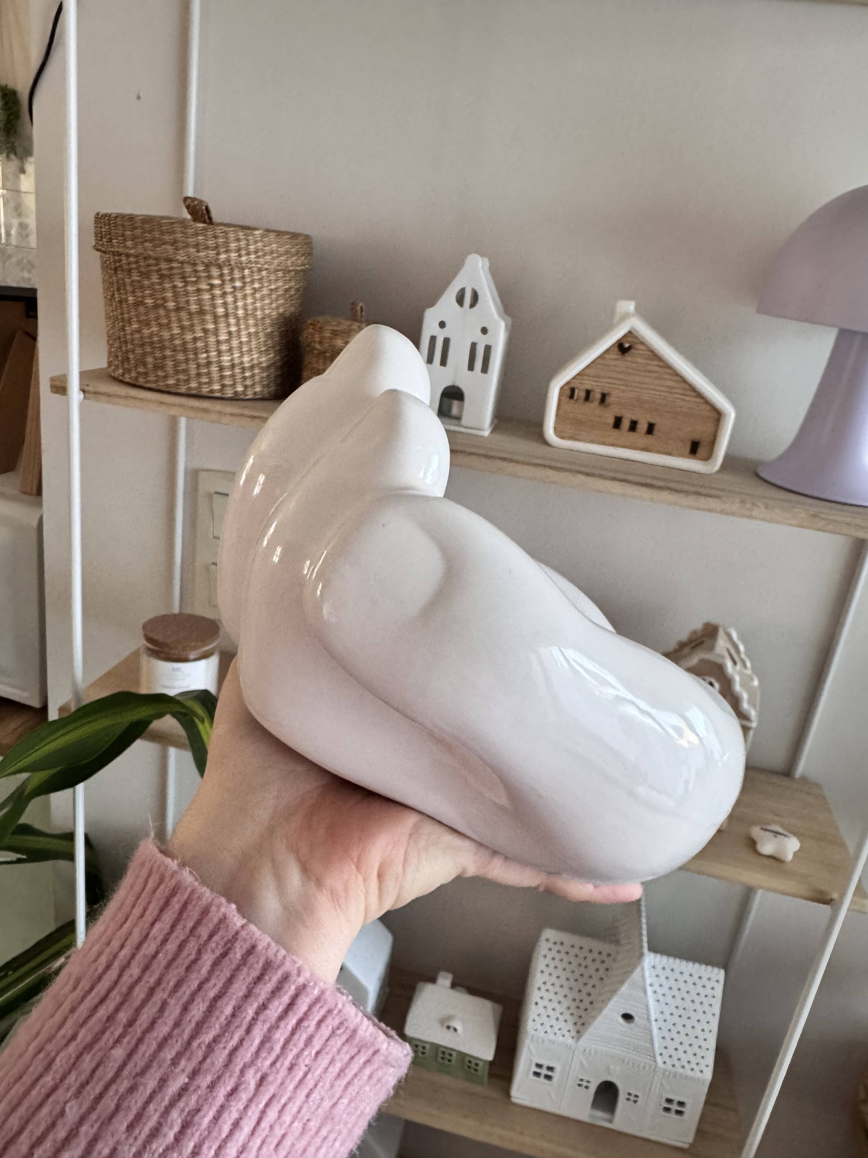 Catch-all, dish, hand ashtray in ceramic