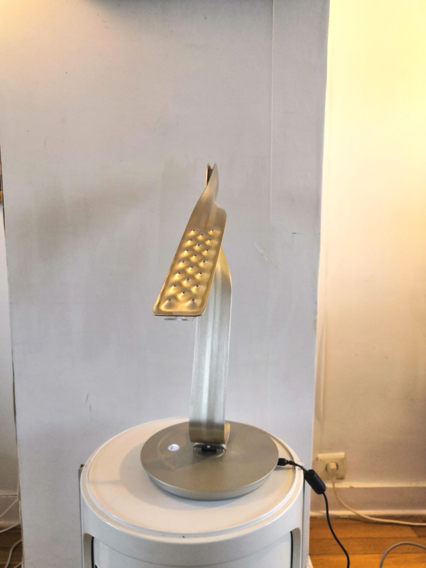 Yves Béhar Leaf light design lamp for Herman Miller