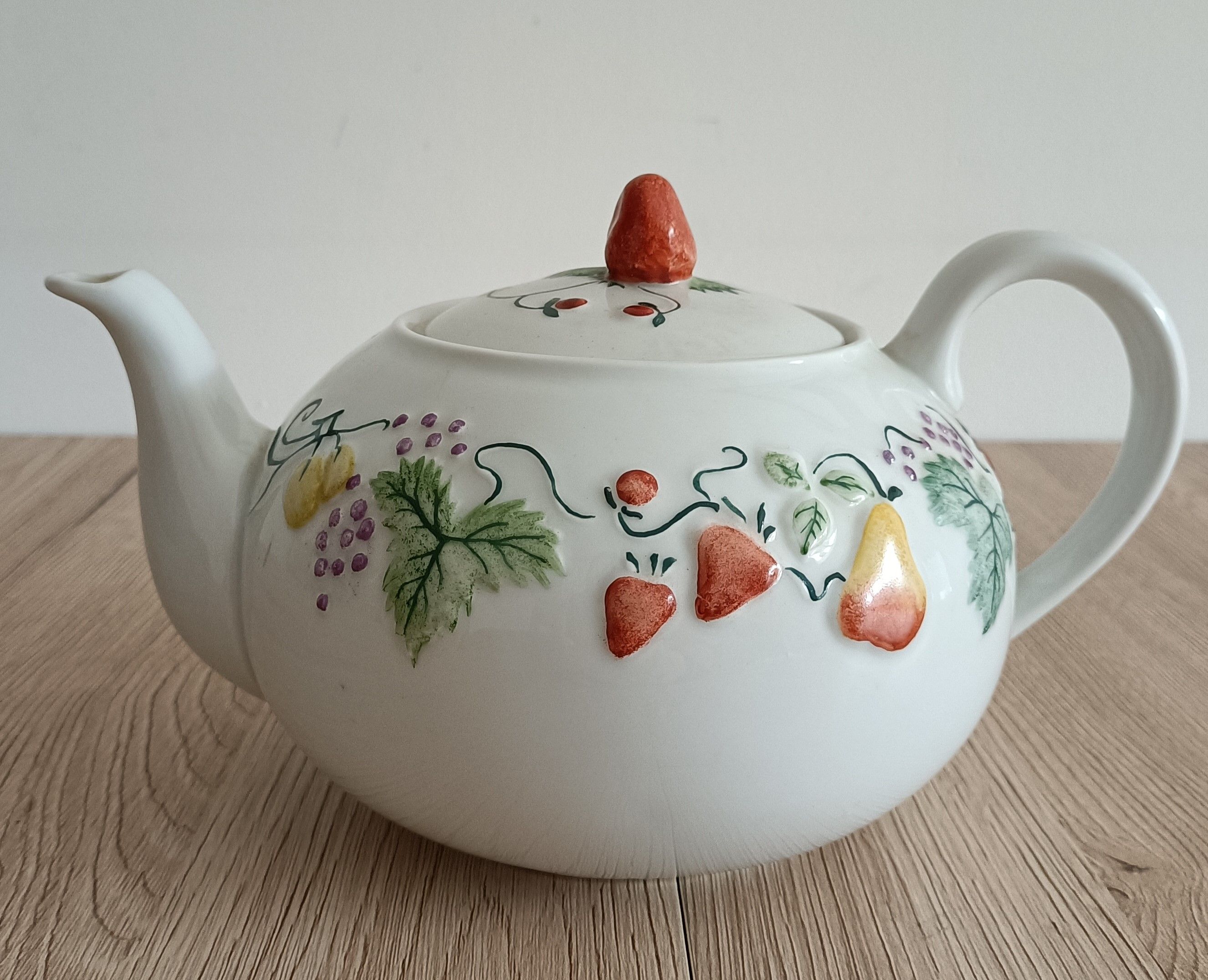 Strawberry porcelain teapot France