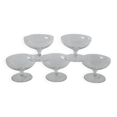 Lot de 5 coupes à champagne en cristal gravé