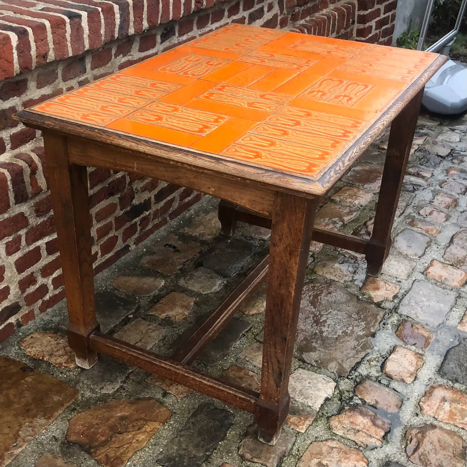 Vintage Table 1970