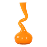 Vase orange, vase Swing, design danois, fabriqué par Normann Copenhagen,