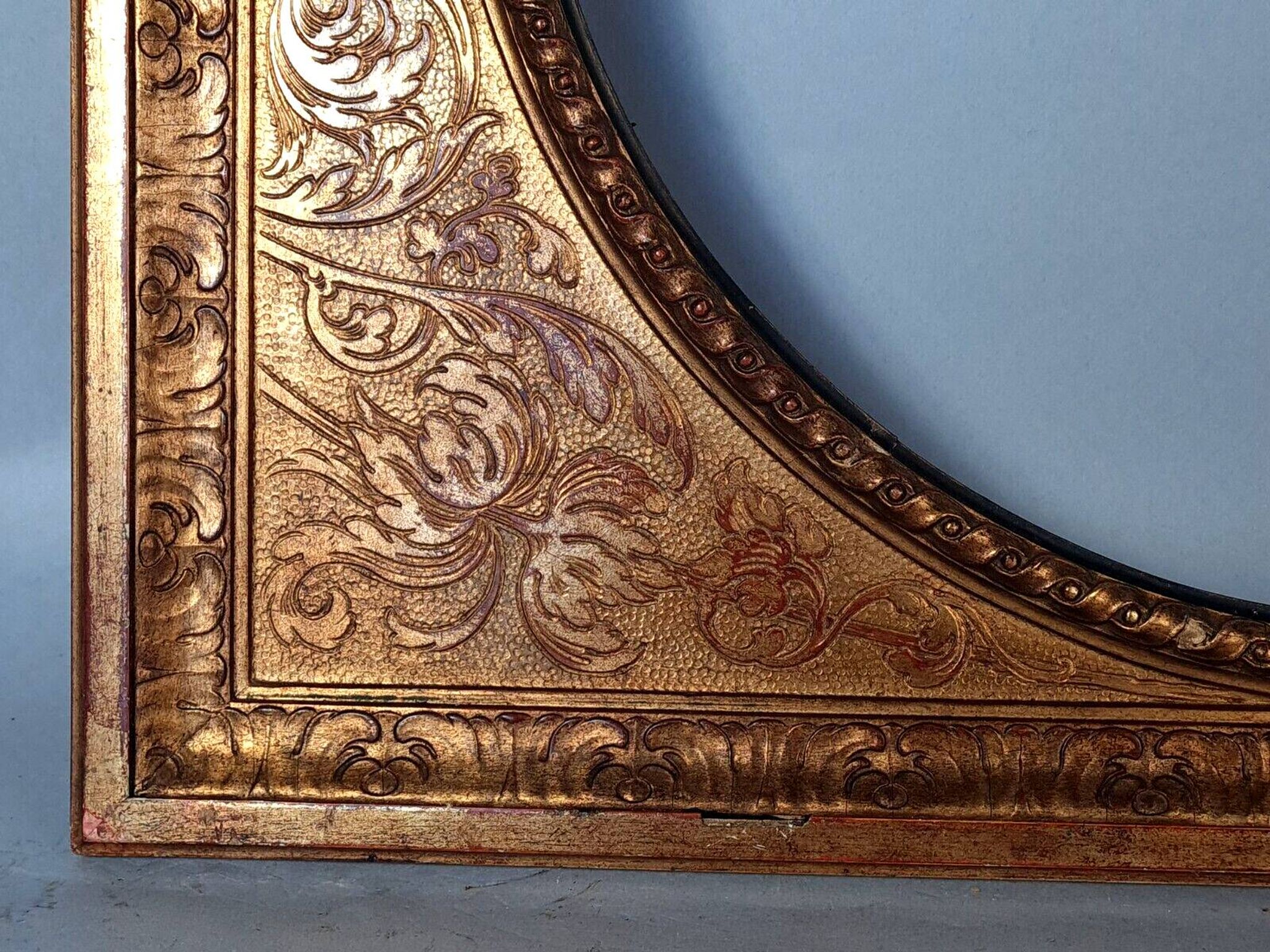 Old Florentine frame round view rebate 38 cm chiseled wood gilded stucco + glass SB656