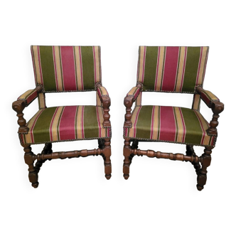 Lot paire de fauteuils chaises à bras style Renaissance Louis XIII en très bon état