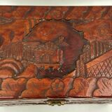 Coffret en bois sculpté Chine décor de pagode