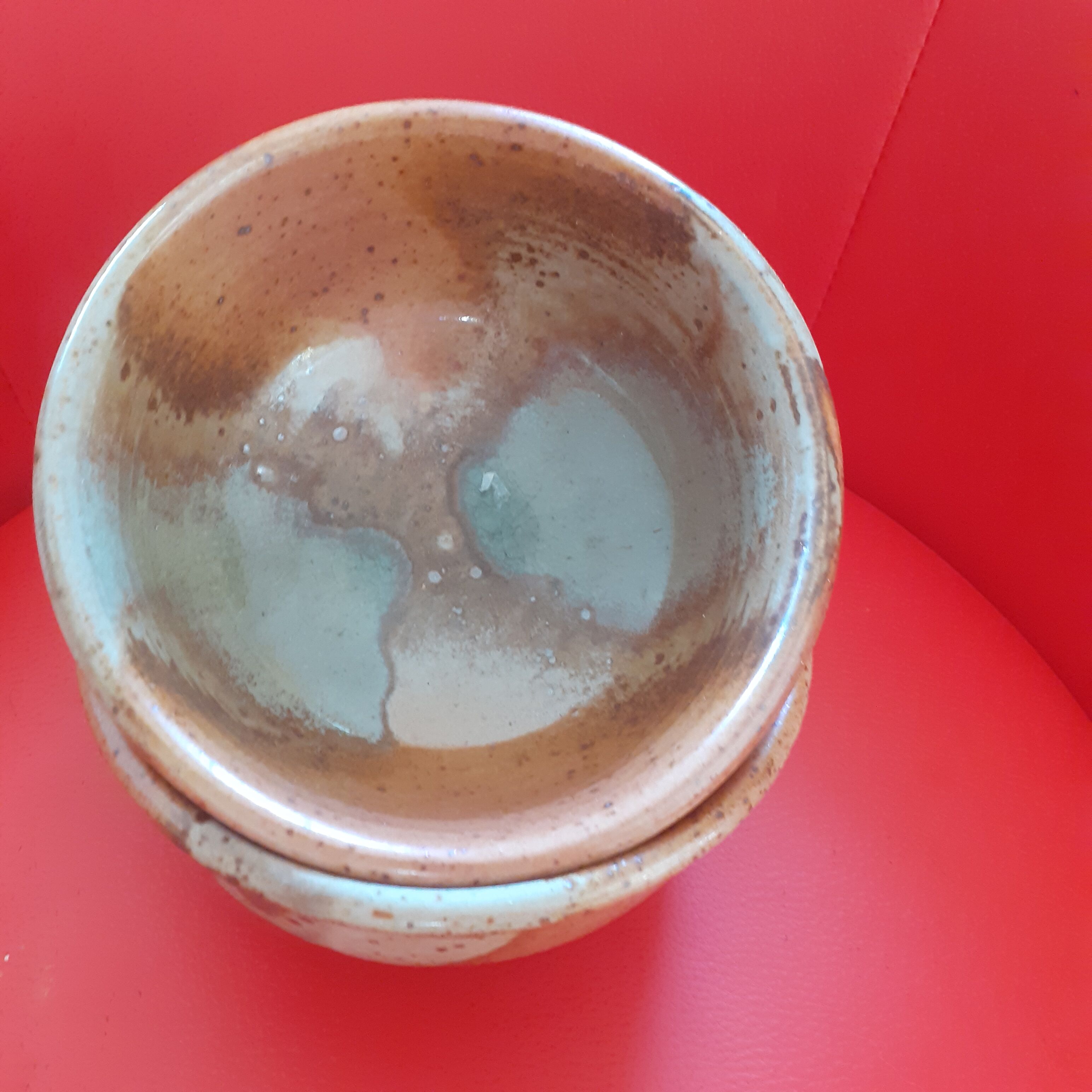 2 Bowls in flamed sandstone