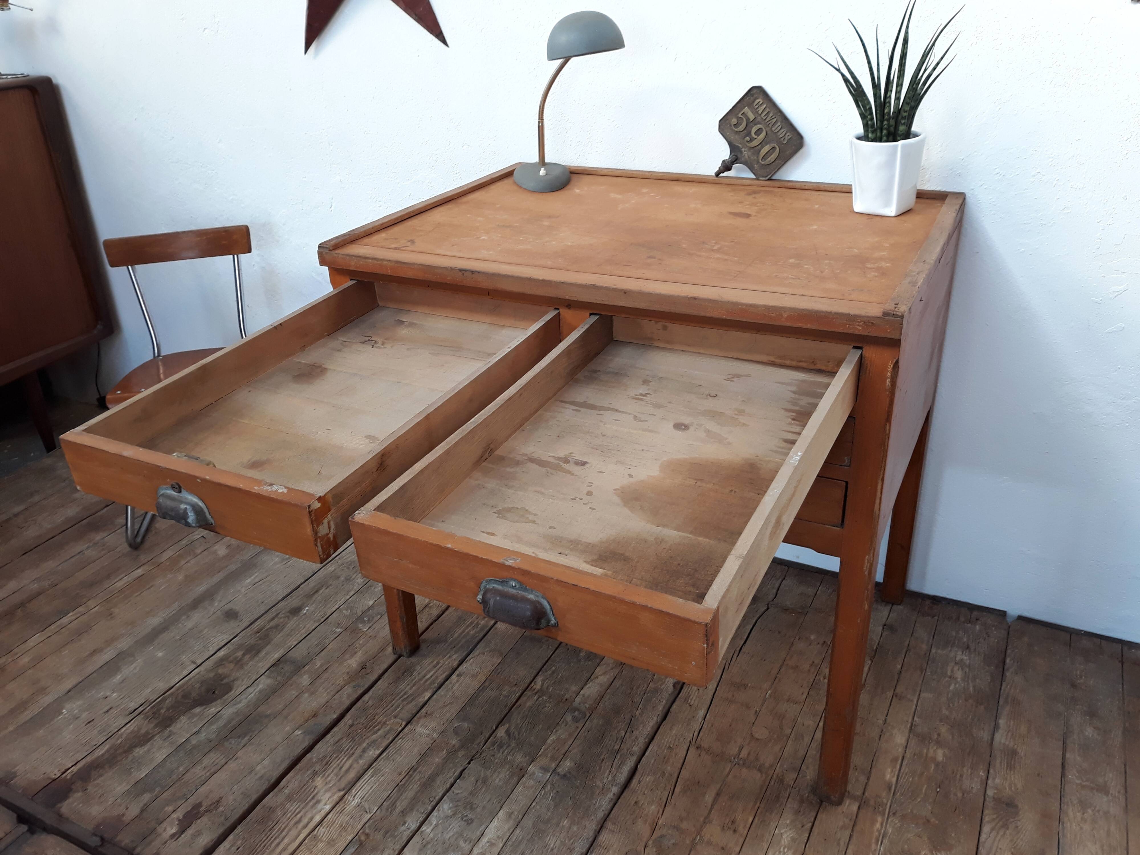 Former furniture business to drawers set