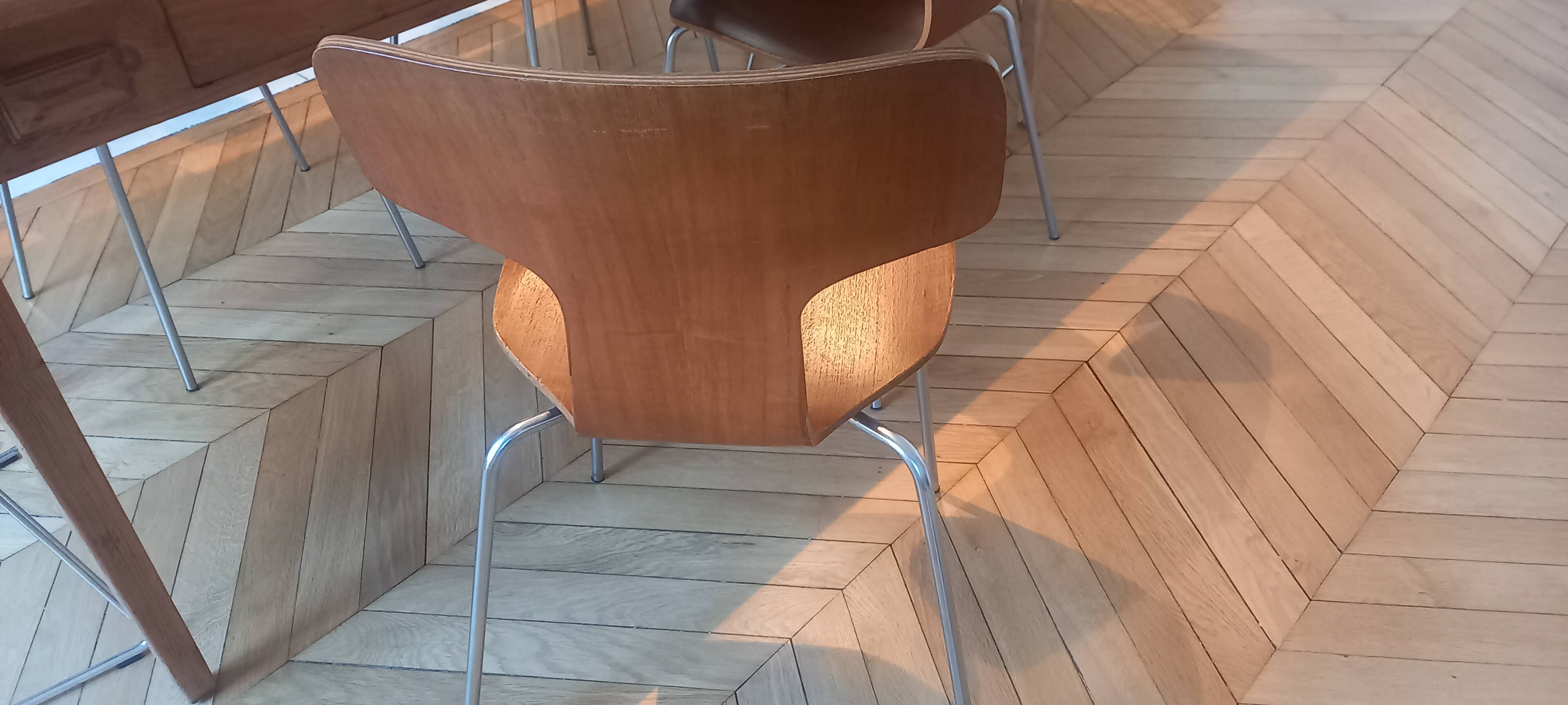 Lot de 4 Chaises Arne Jacobsen modèle Hammer