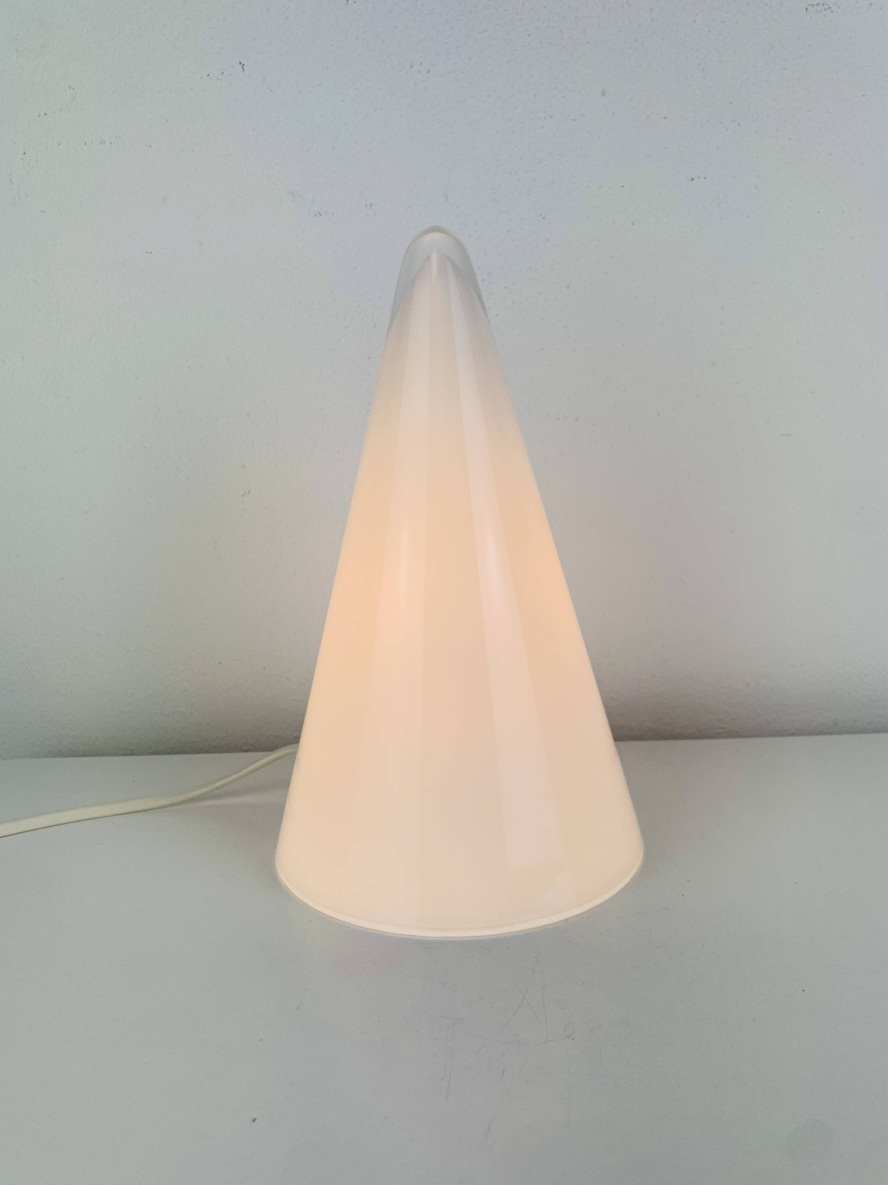 Lampe conique Teepee SCE, verre blanc, design