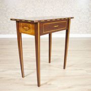 Table d'appoint incrustée du 19ème siècle