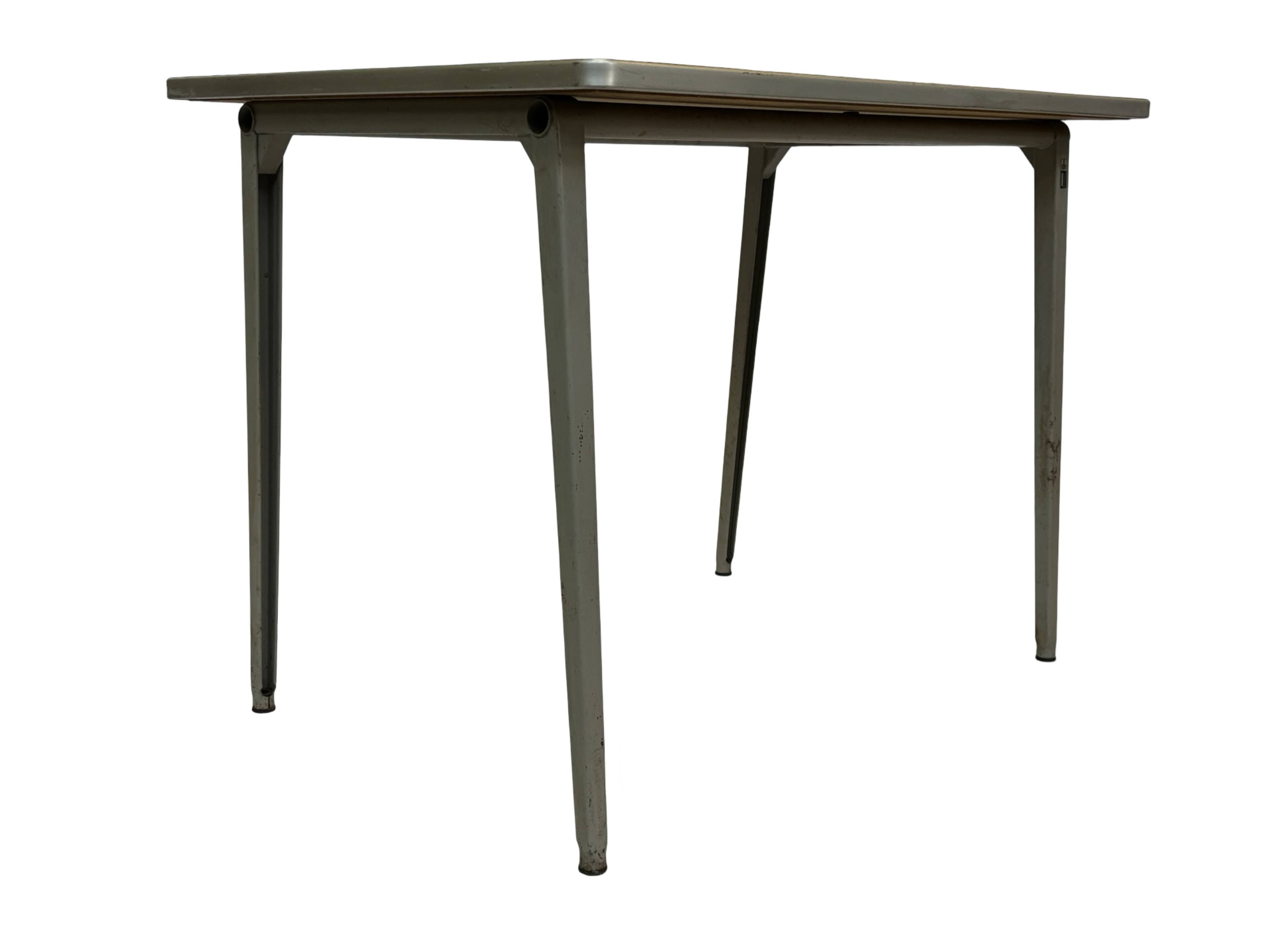 Vintage Reform dining table design Friso Kramer Ahrend de Cirkel