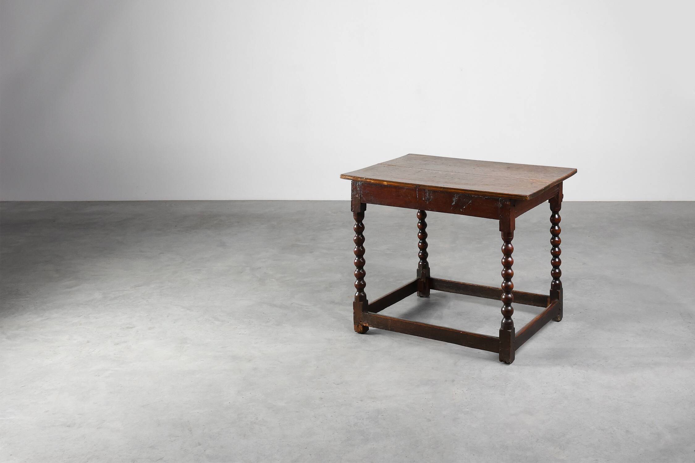 18th Century English Bobbin-Turned Oak Side Table with Bronze Hardware, Jam