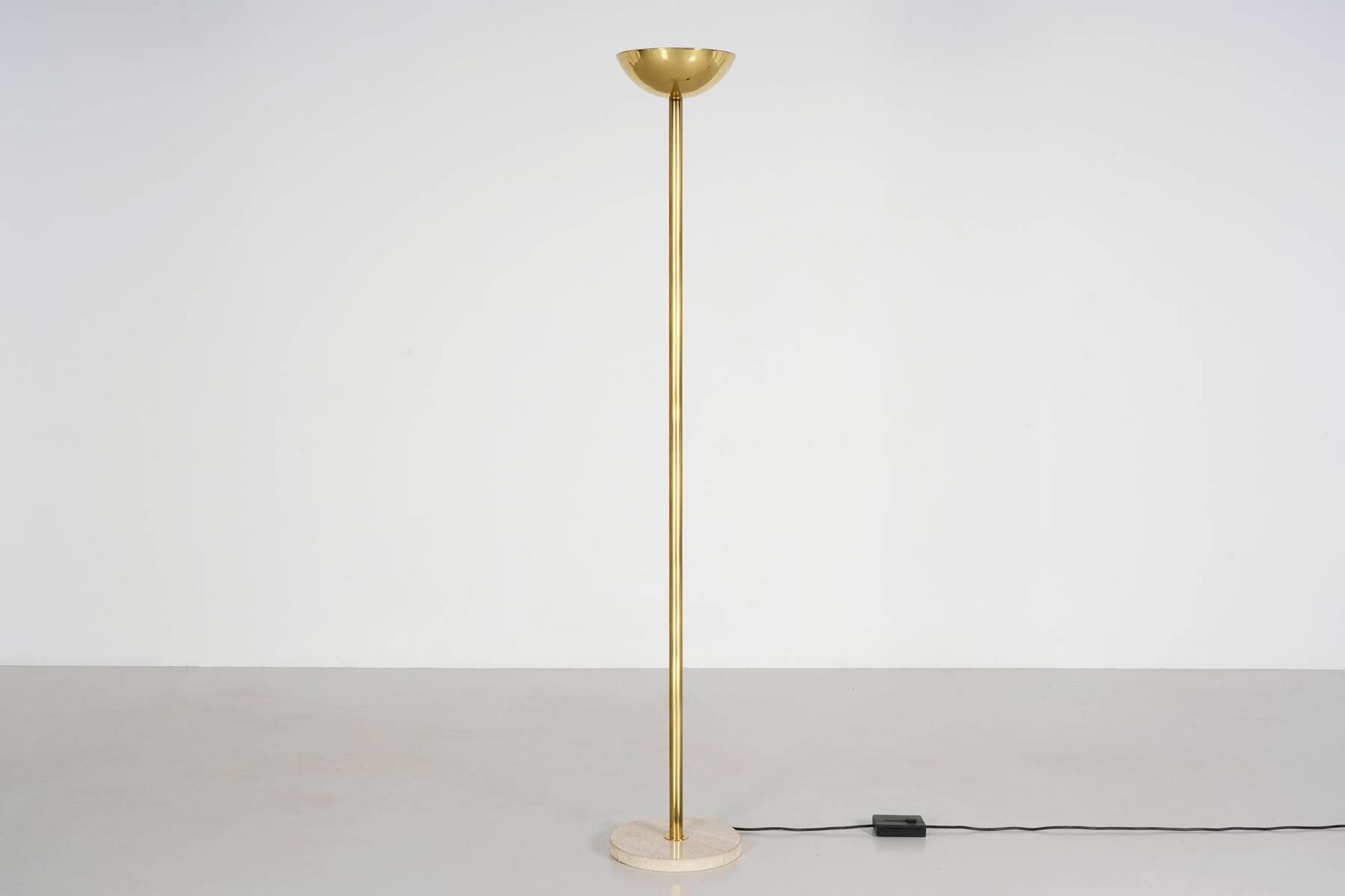 Lampadaire en laiton et pierre de bourgogne circa 1970