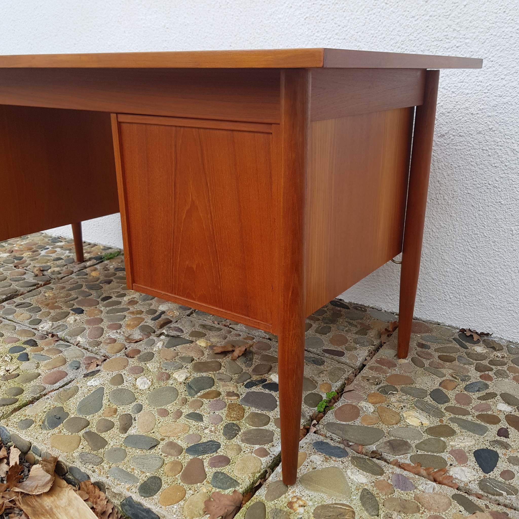 Teak steering desk pat Tibergaard, Denmark