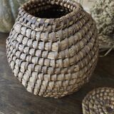 Old straw bourgne