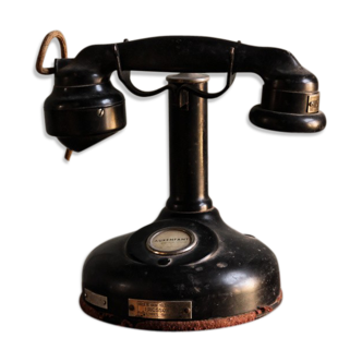 Téléphone Ericsson en bakélite noire