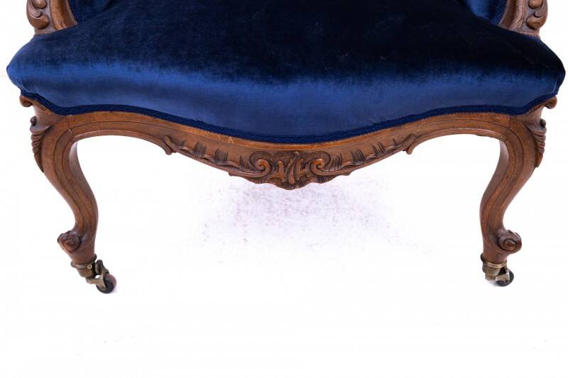 Antique pair of armchairs from the second half of the 19th century, France. After renovation.