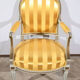 Paire de Fauteuils Cabriolet, en Bois réchampi, style Louis XVI – Fin XIXe