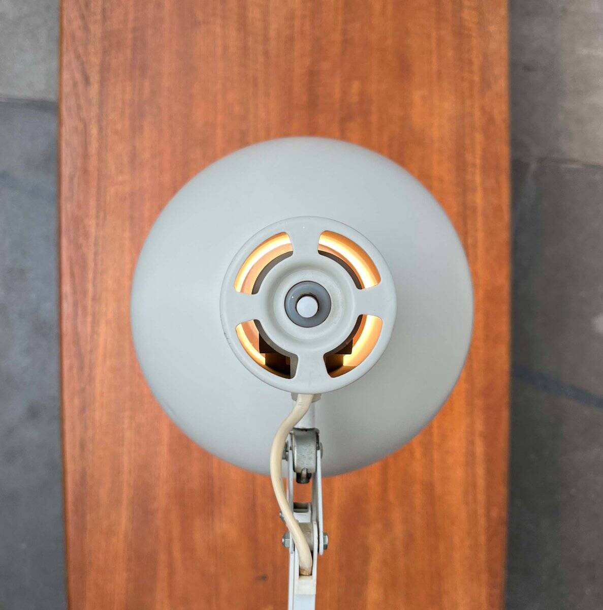 Mid-Century Modern It Task Wall Lamp from Louis Poulsen, 1970s