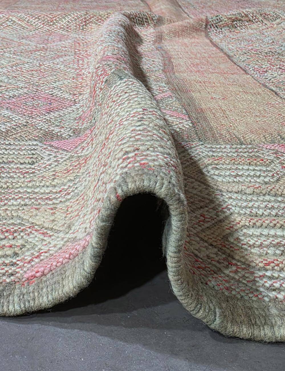 Vintage Kilim Rug - 434 x 177 cm