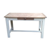 Farm table
