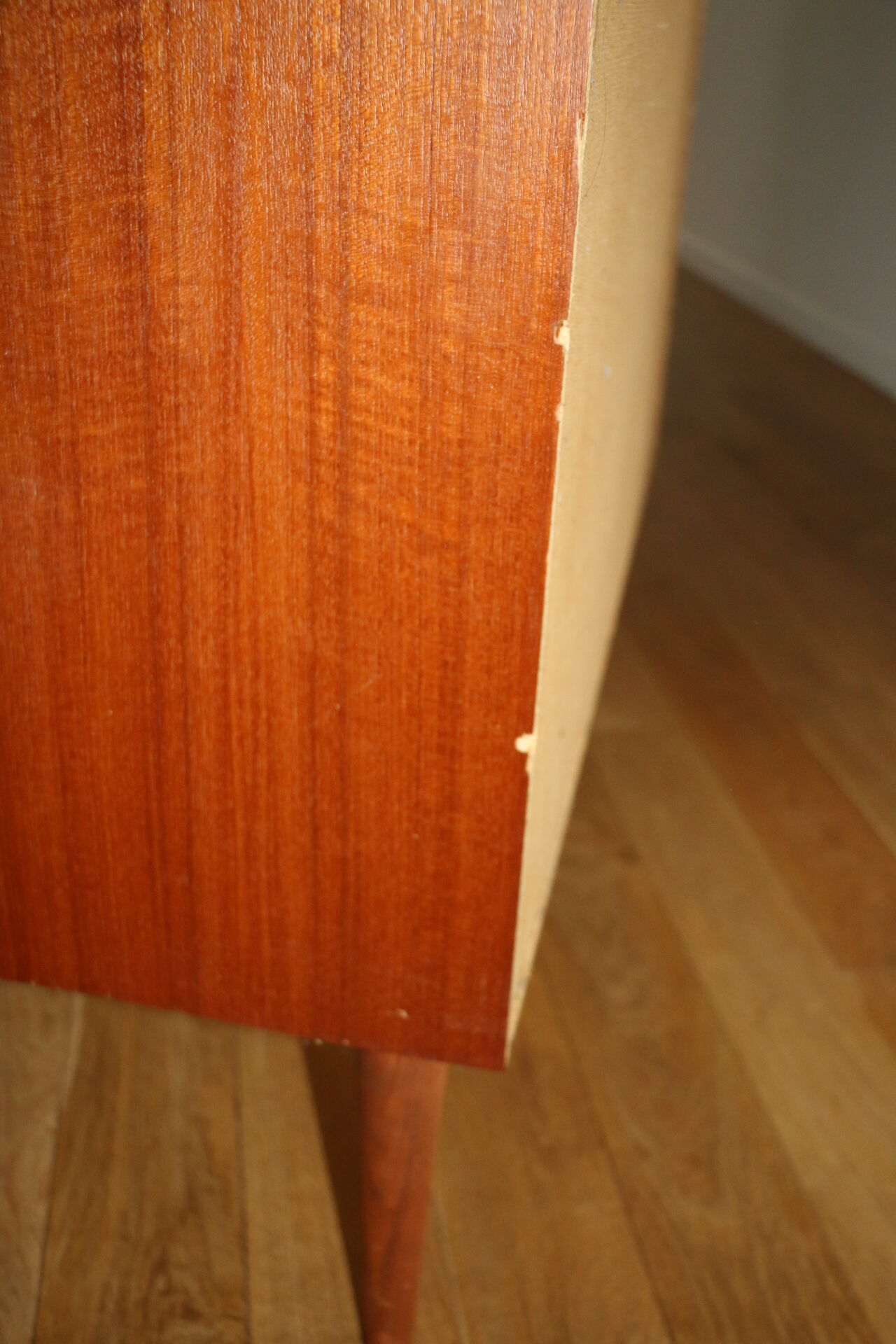 Teak sideboard with 2 doors