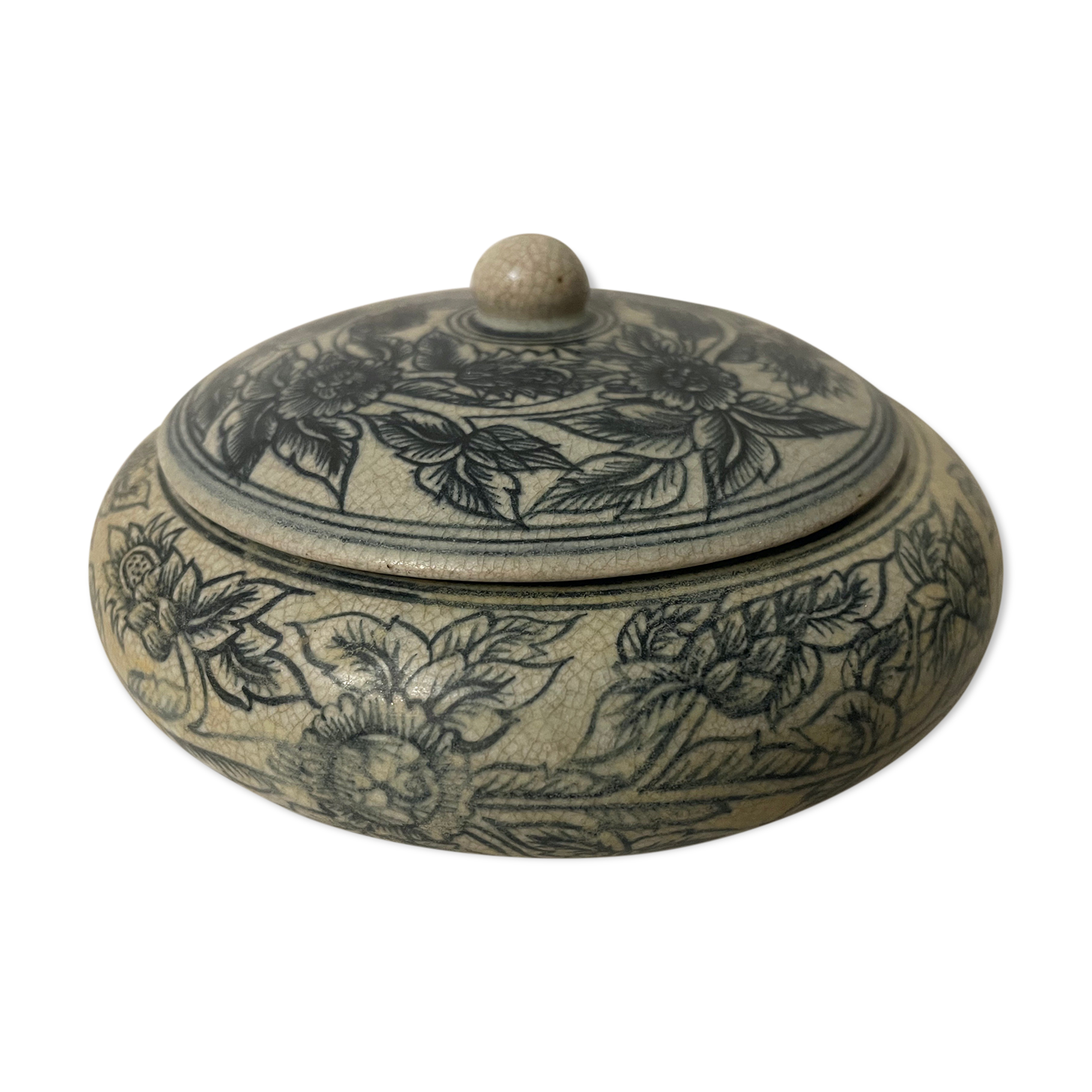 Box of Vietnam later Le dynasty XV or XVI