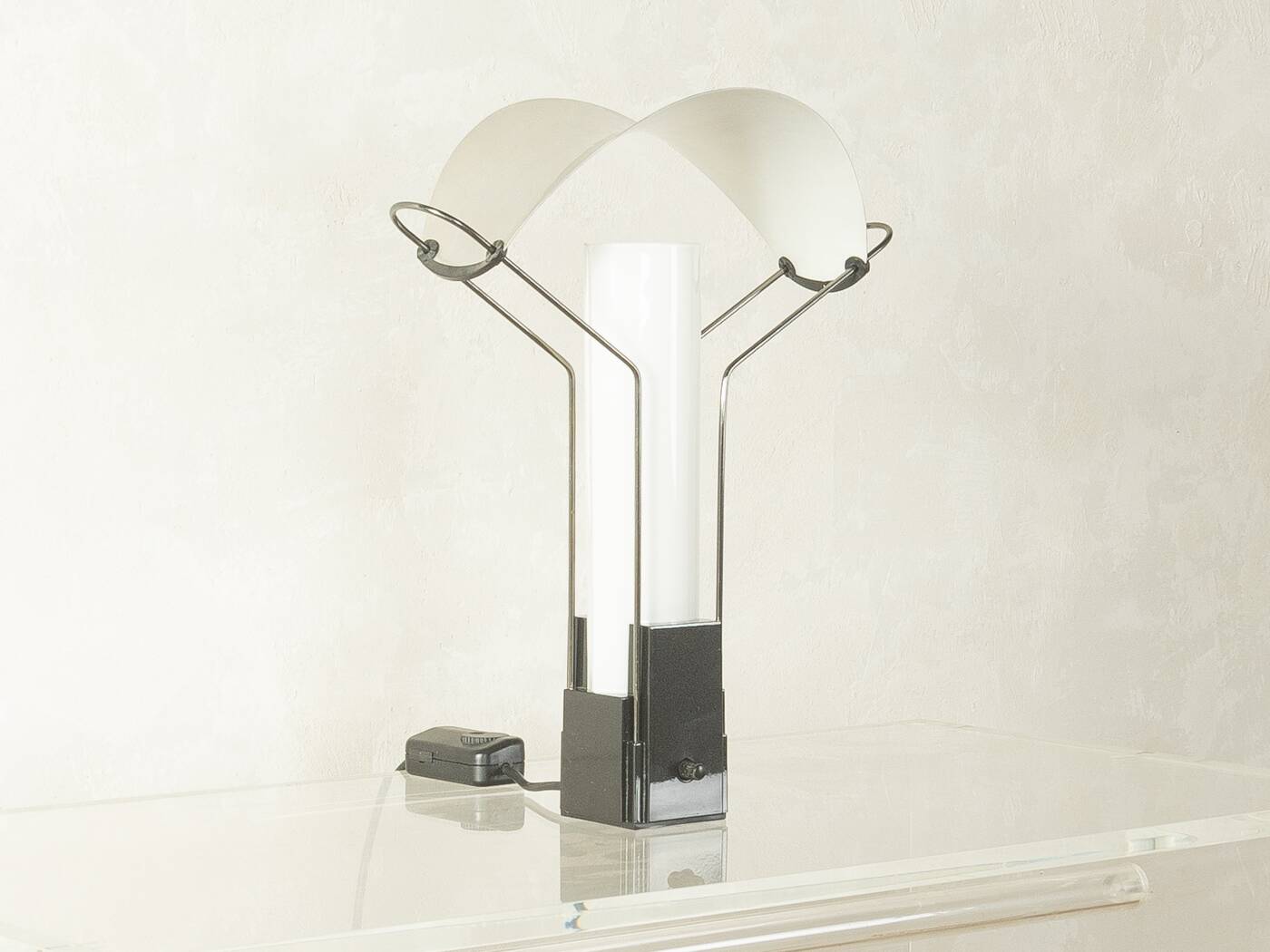 Lampe de table Palio, Arteluce | Perry King & Santiago Miranda -