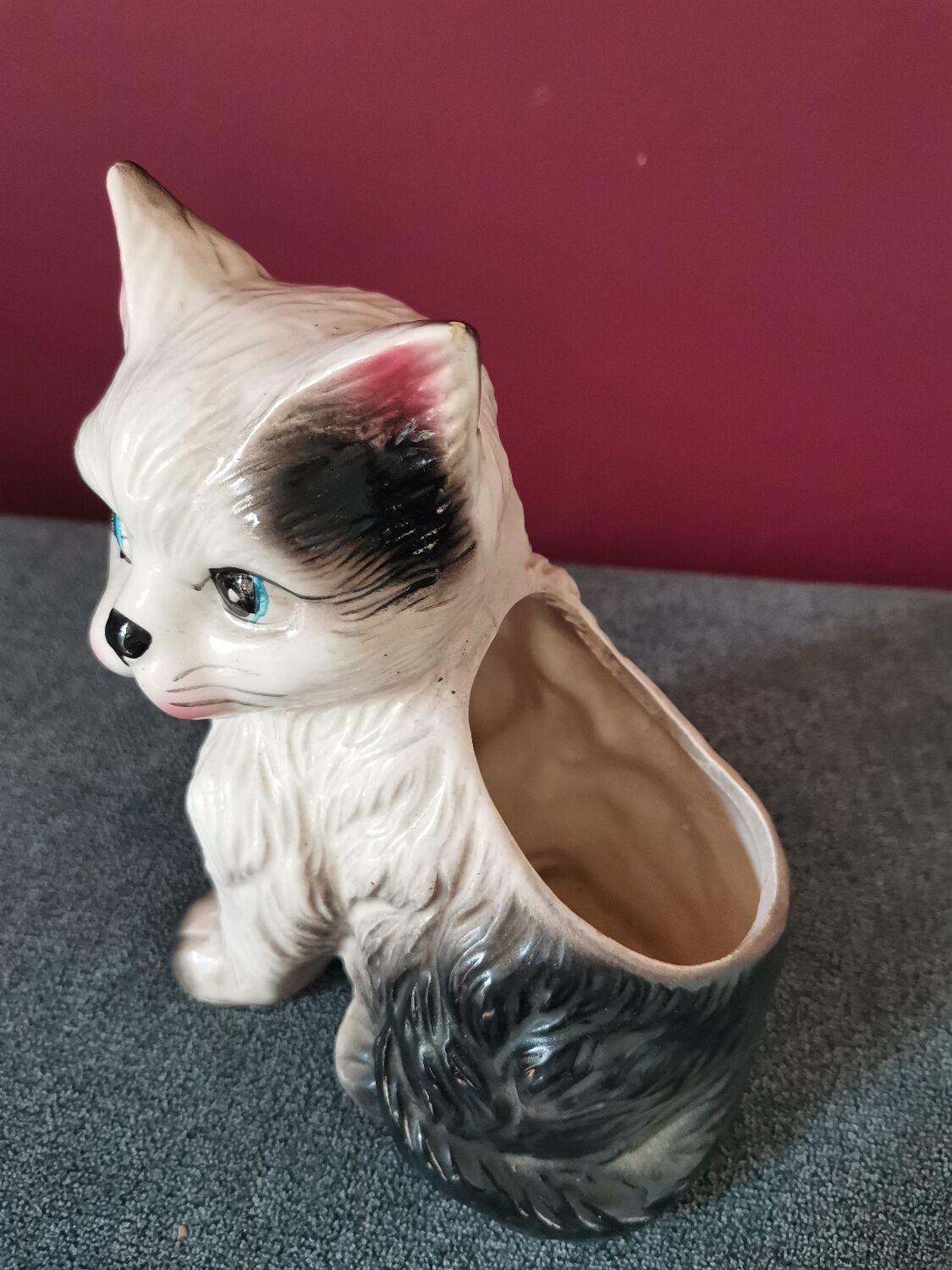 Cat pot holder