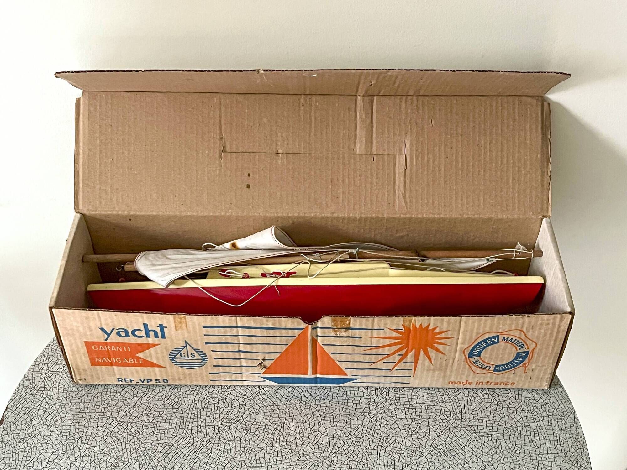 F28 VP50 basin sailboat from the French brand Giraud Sauveur.